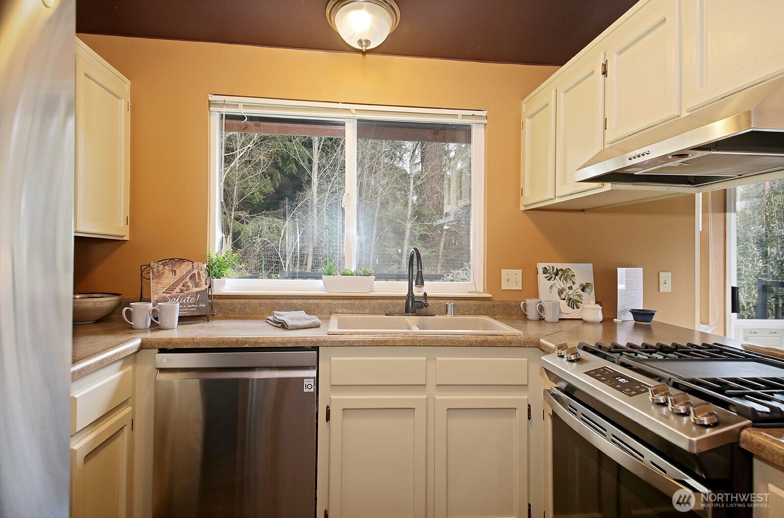 445 Mitchell Drive Property Photo 11