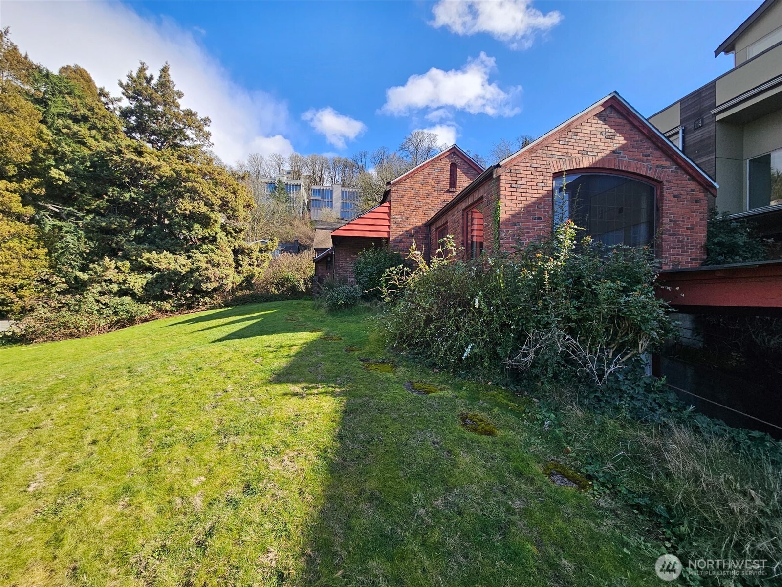 1603 Lakeview Boulevard Property Photo 1