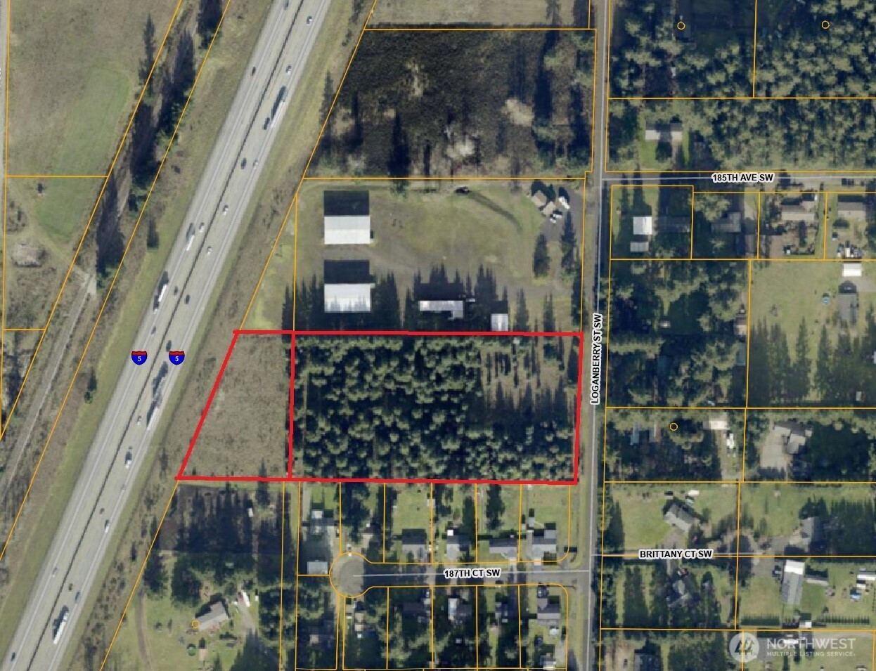 18601 Loganberry Street Property Photo 2
