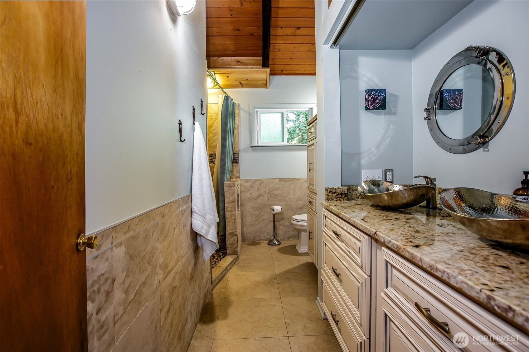 455 Mineral Point Property Photo 17