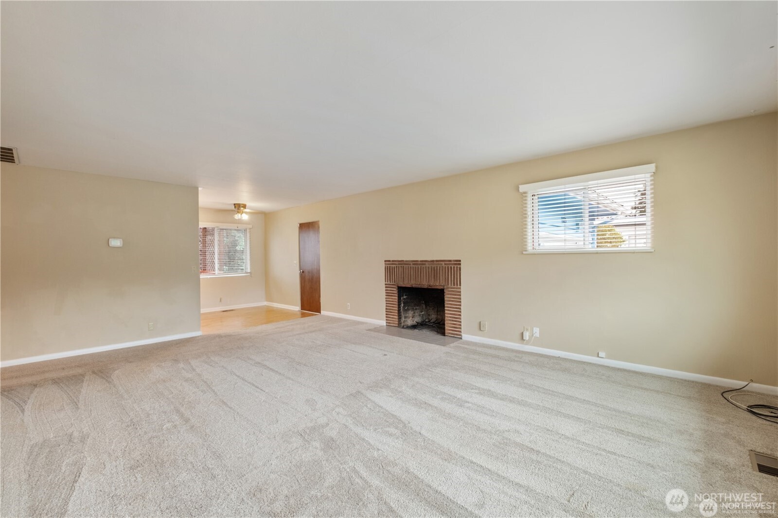 1123 Forest Glen Road Property Photo 6