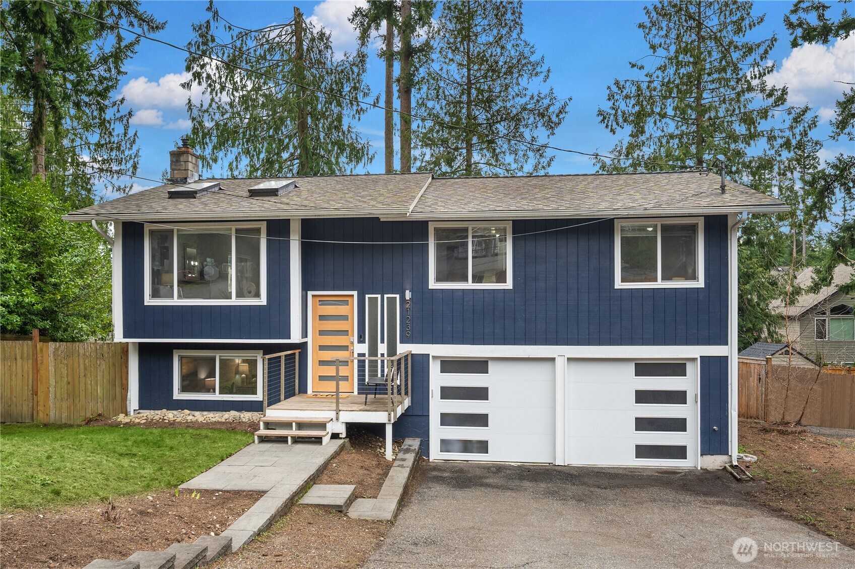 21239 NE 10th Place Property Photo 1