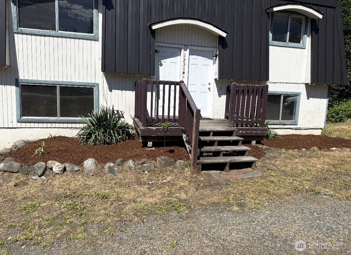 13314 86th Avenue A Property Photo 2