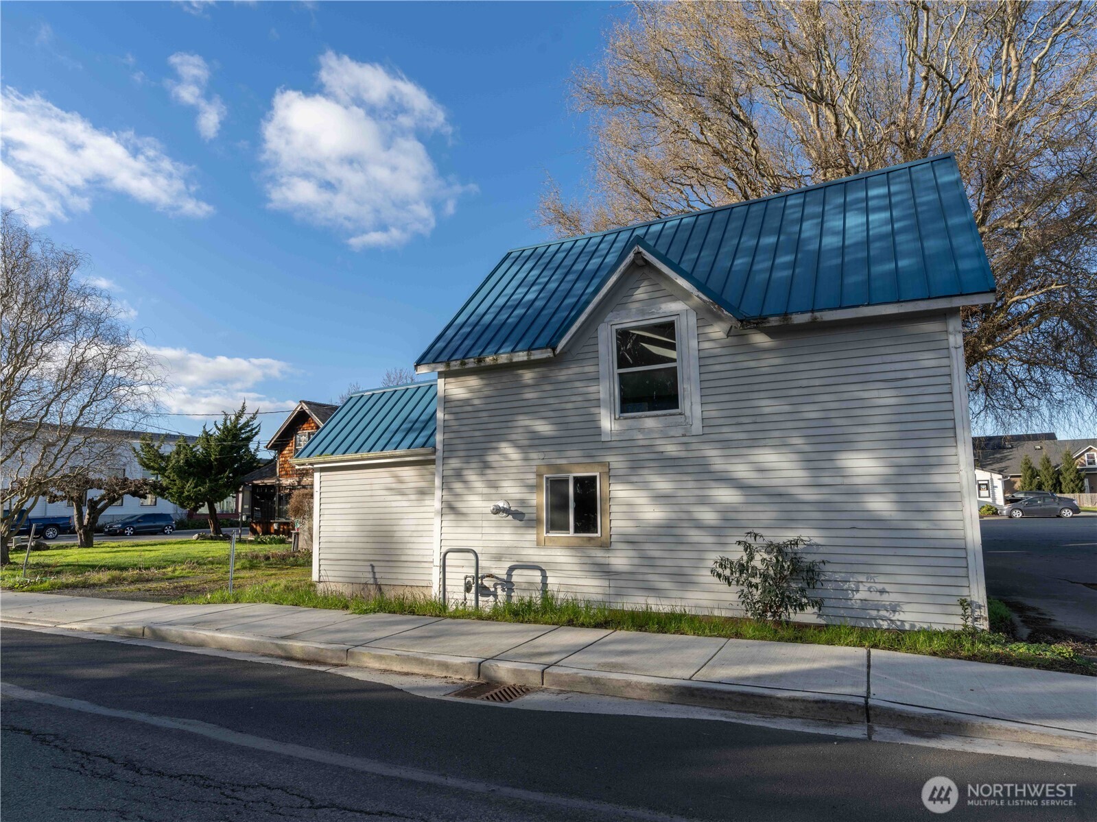 608 Morris Street Property Photo 7