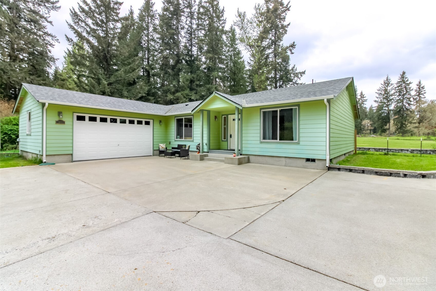 7605 295th Property Photo 3