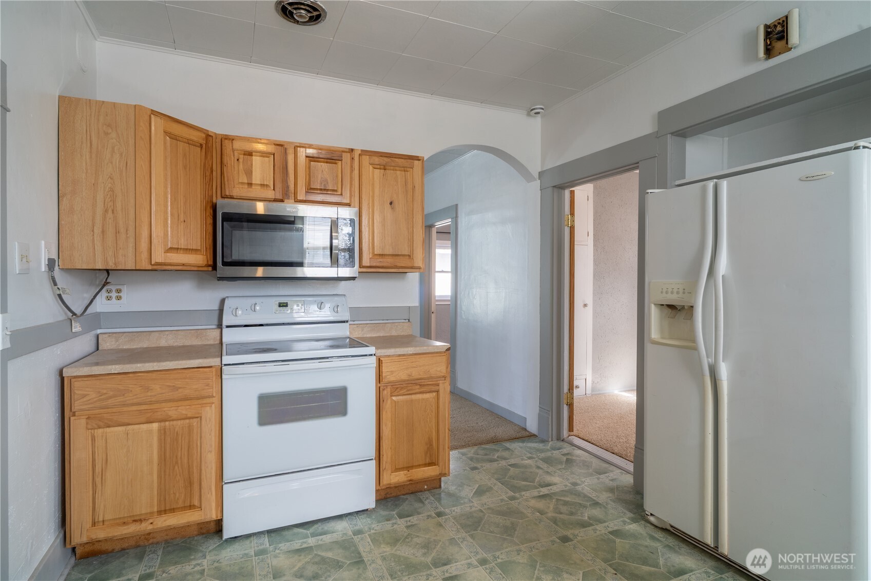 105 W 5th Avenue Property Photo 8
