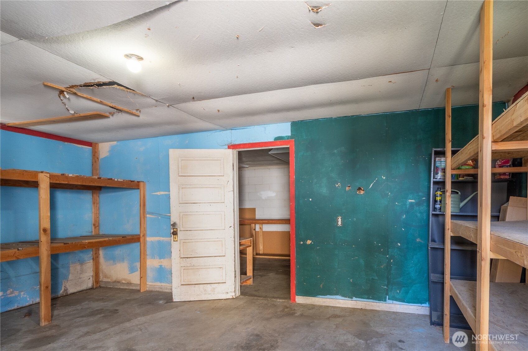 105 W 5th Avenue Property Photo 35