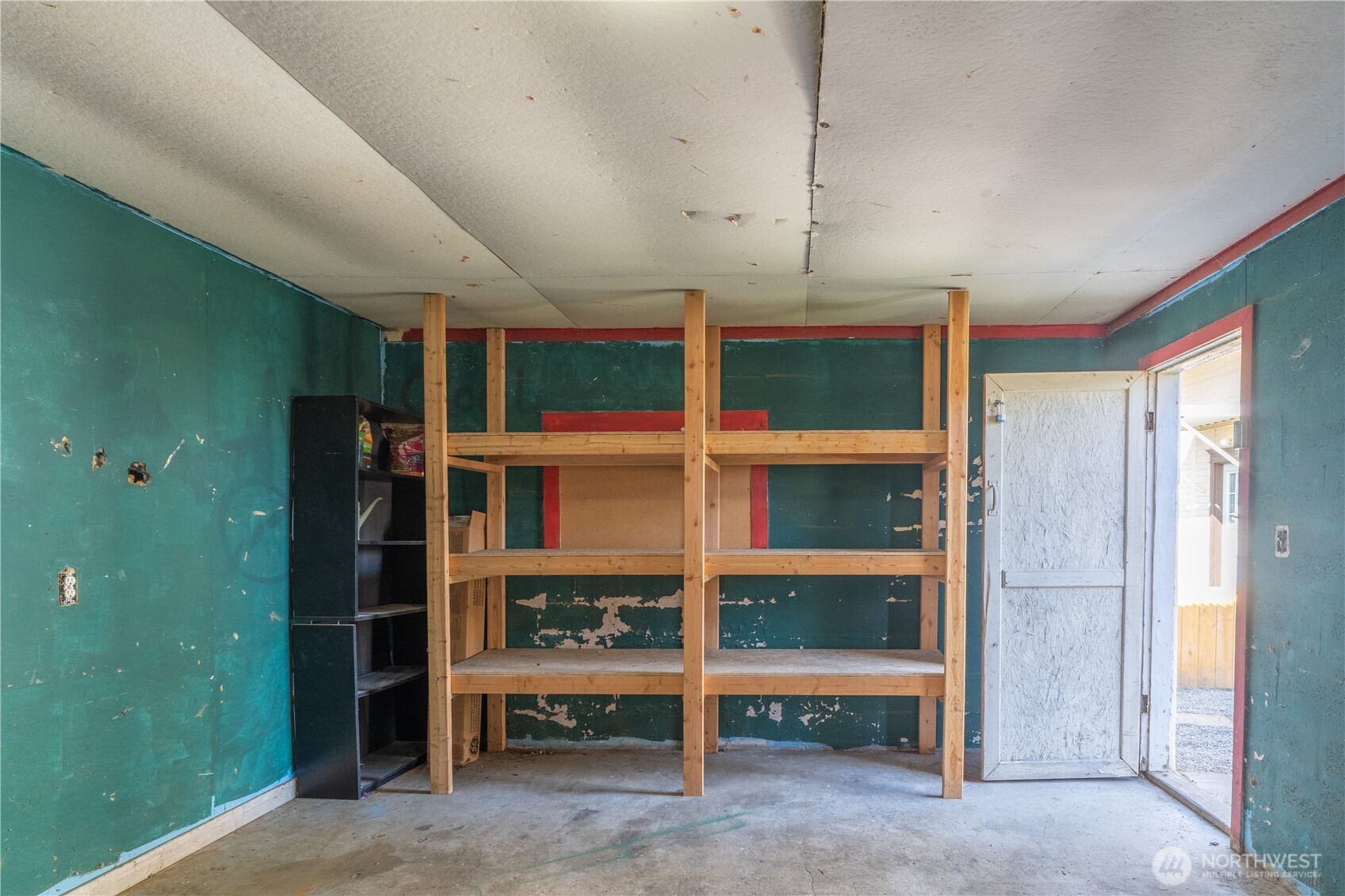 105 W 5th Avenue Property Photo 37