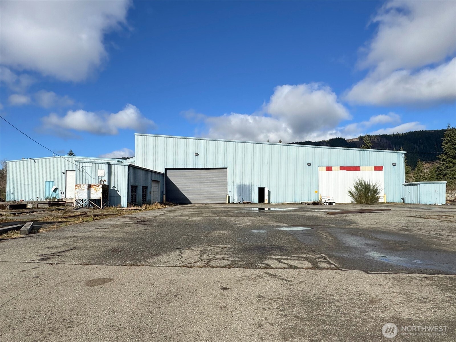 200659 Highway 101 Property Photo 9