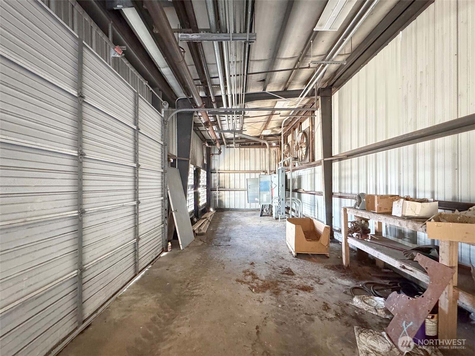 200659 Highway 101 Property Photo 14
