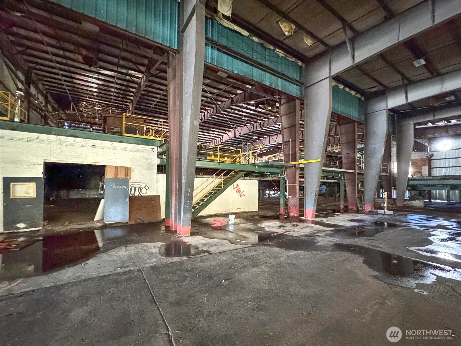 200659 Highway 101 Property Photo 18