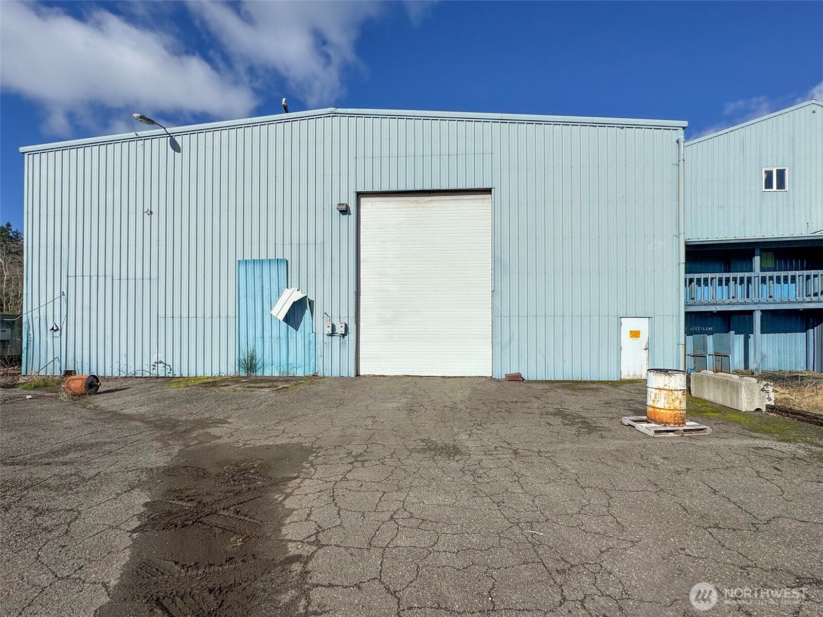 200659 Highway 101 Property Photo 29