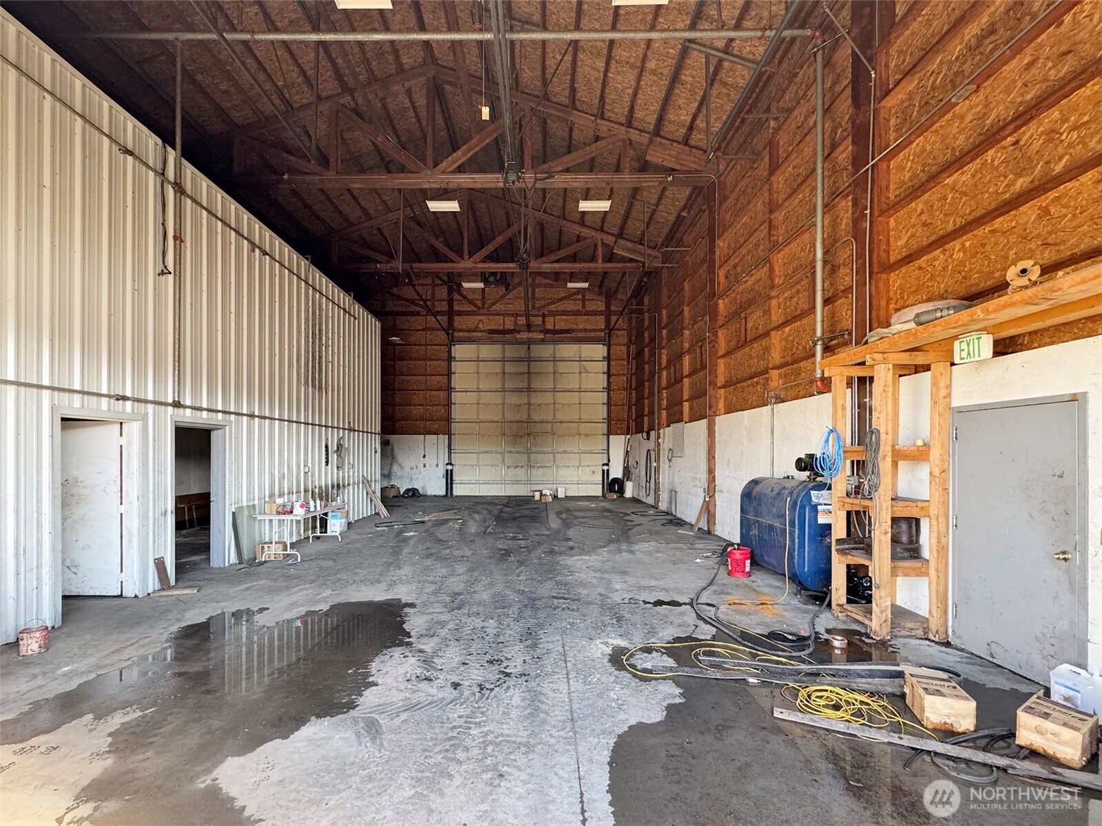 200659 Highway 101 Property Photo 32