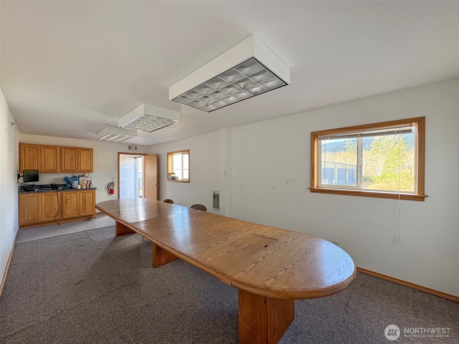200659 Highway 101 Property Photo 36