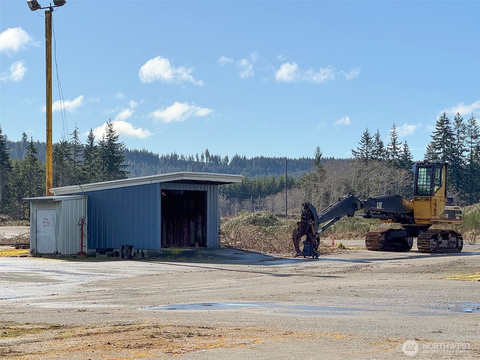 200659 Highway 101 Property Photo 39