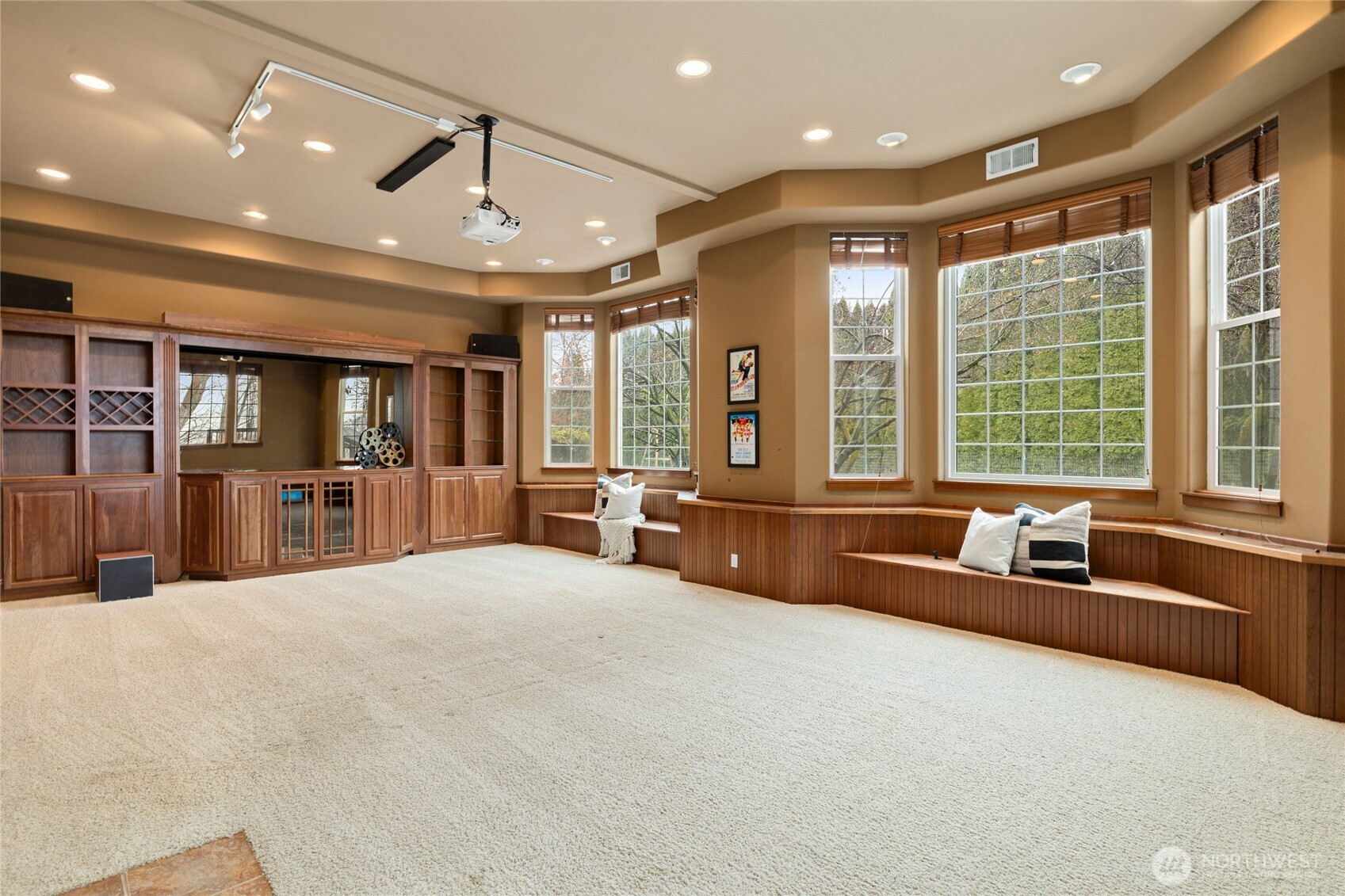 709 S Matthews Road Property Photo 17