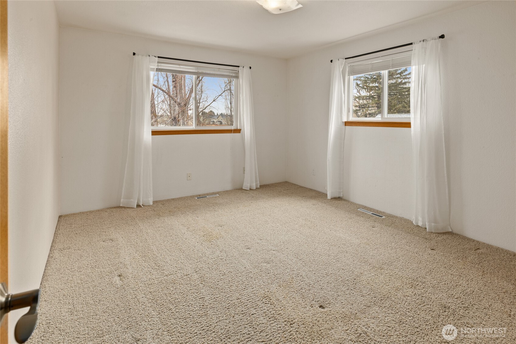709 S Matthews Road Property Photo 32