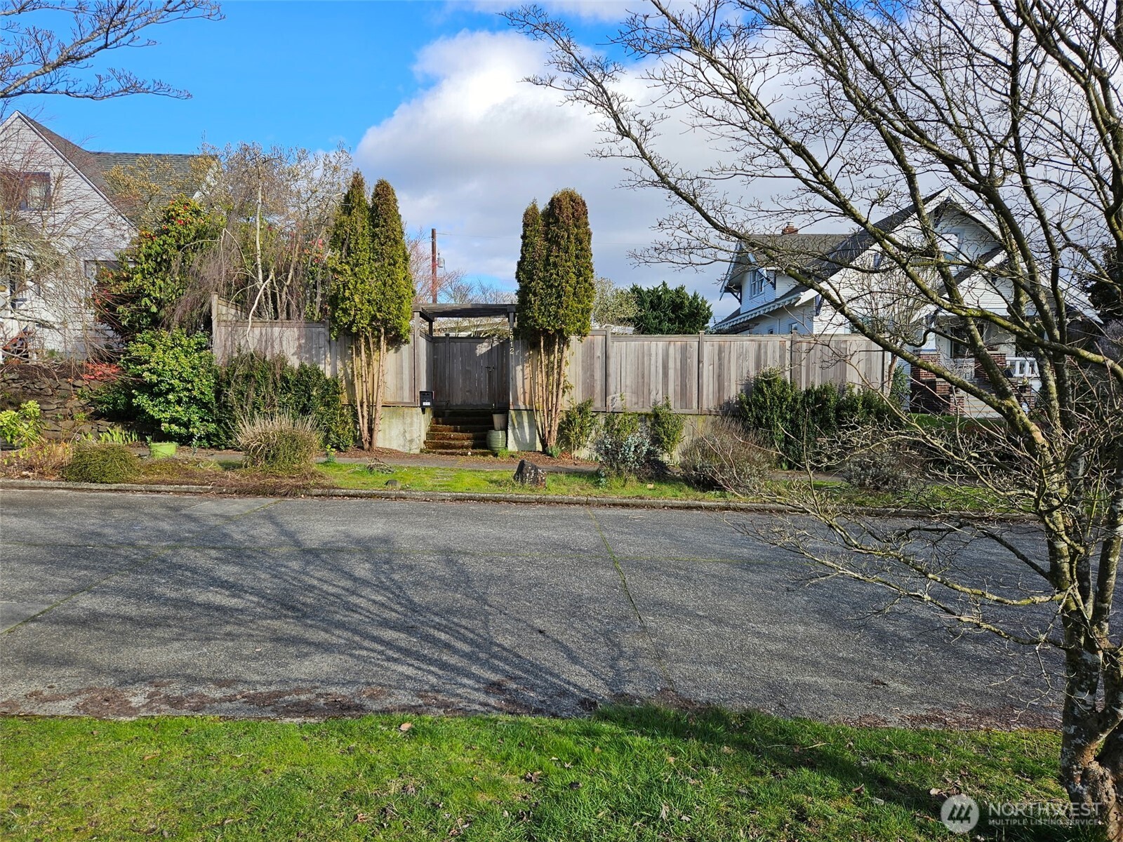 5912 45th Avenue Property Photo 1