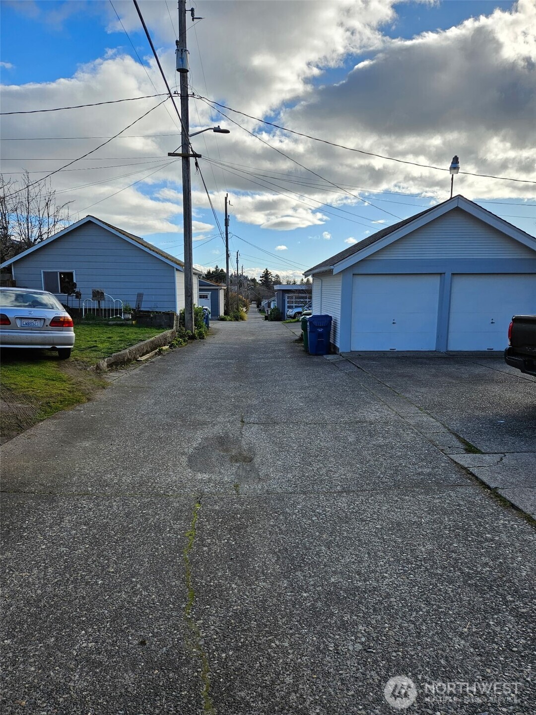 5912 45th Avenue Property Photo 5