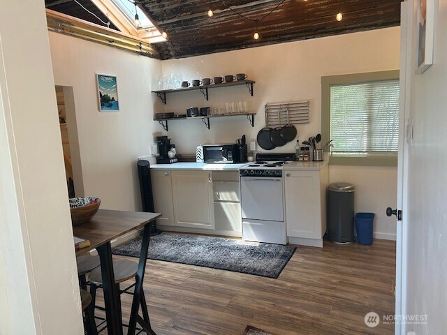 1053 S Southern Street Property Photo 28