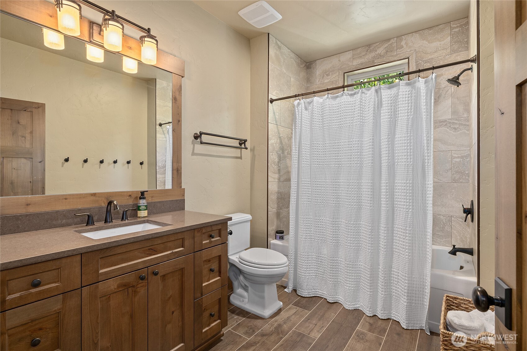 291 Ruby King Loop Property Photo 35