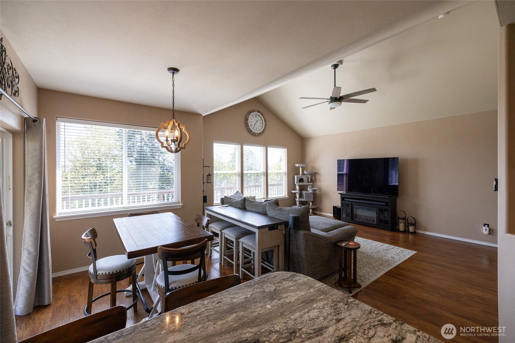 1895 Se Maple Drive Property Photo 14