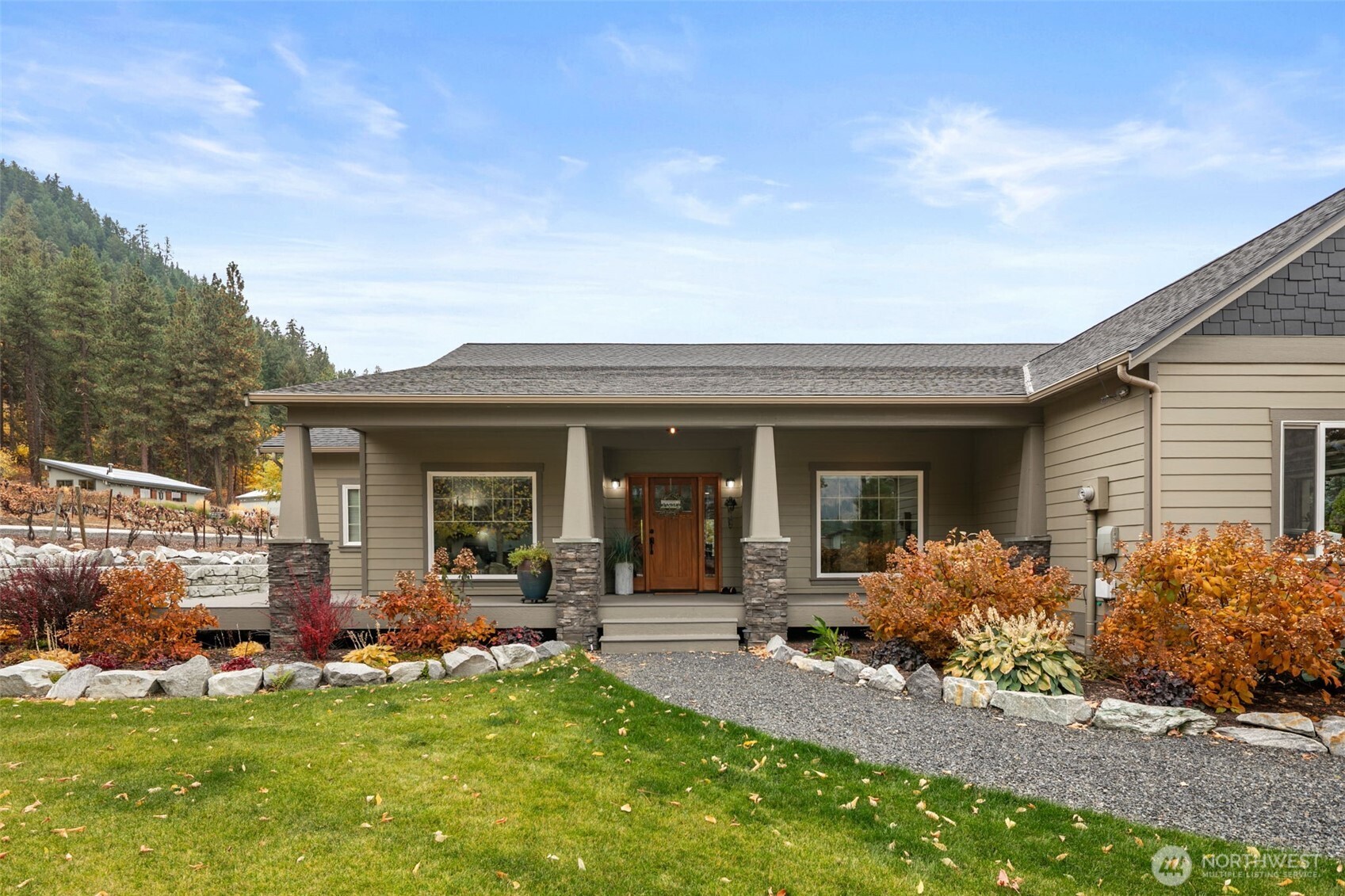 11709 Pear Tree Court Property Photo 2