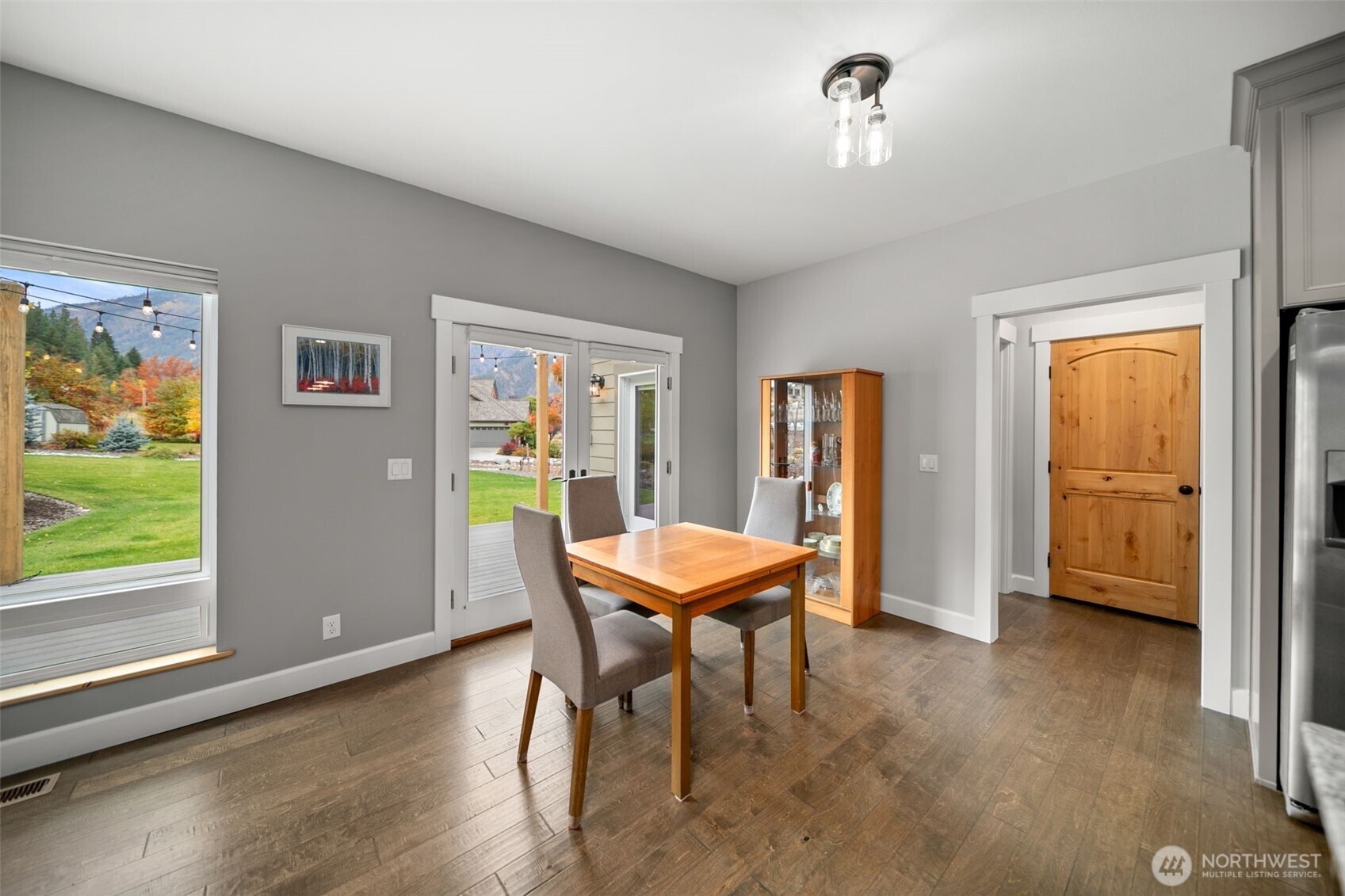 11709 Pear Tree Court Property Photo 13