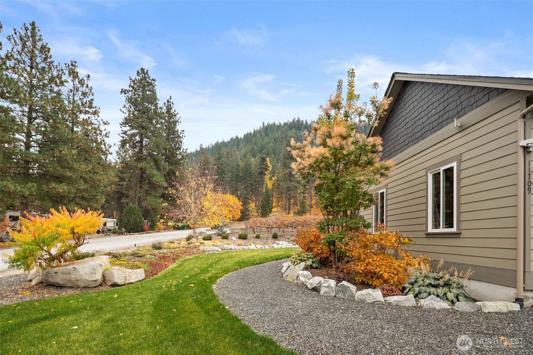 11709 Pear Tree Court Property Photo 29