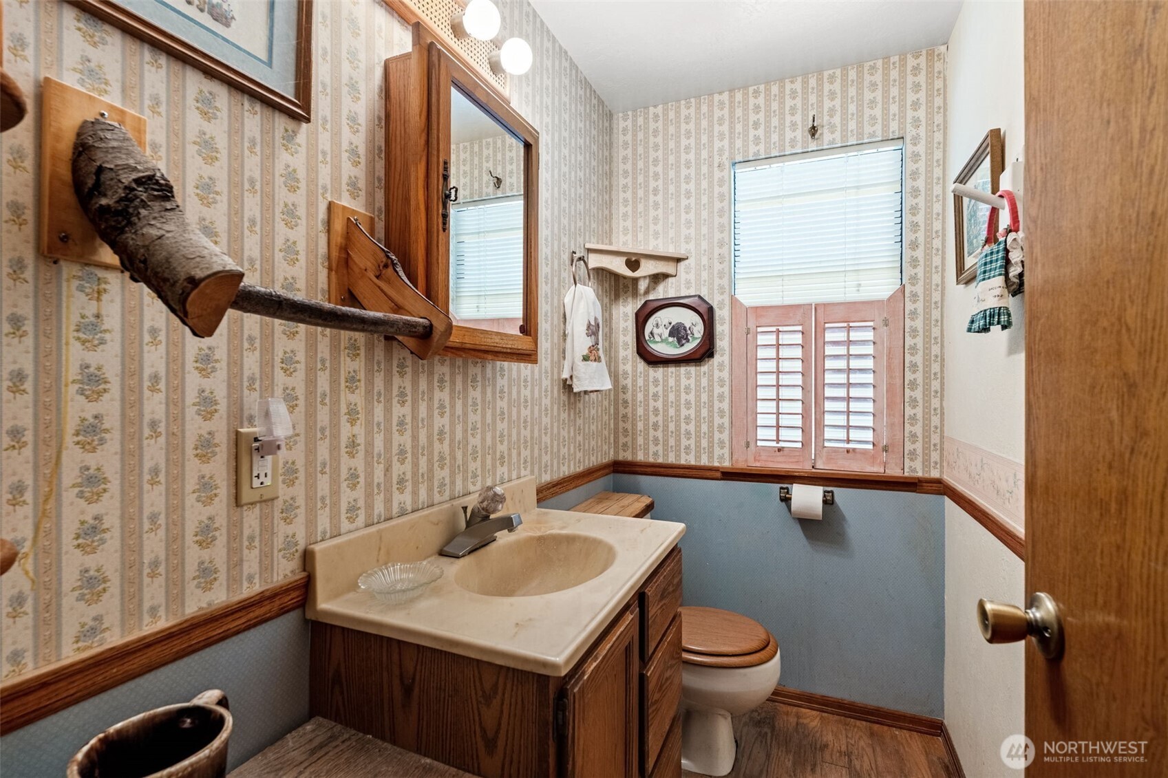 8115 Berry Ridge Lane Property Photo 16