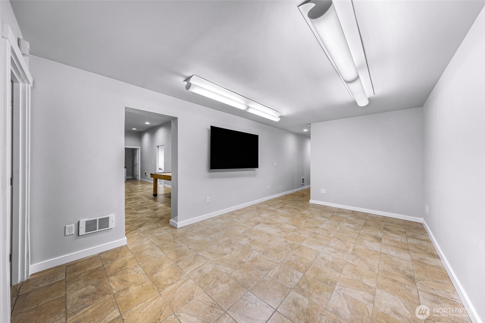 910 W Front Street Property Photo 18