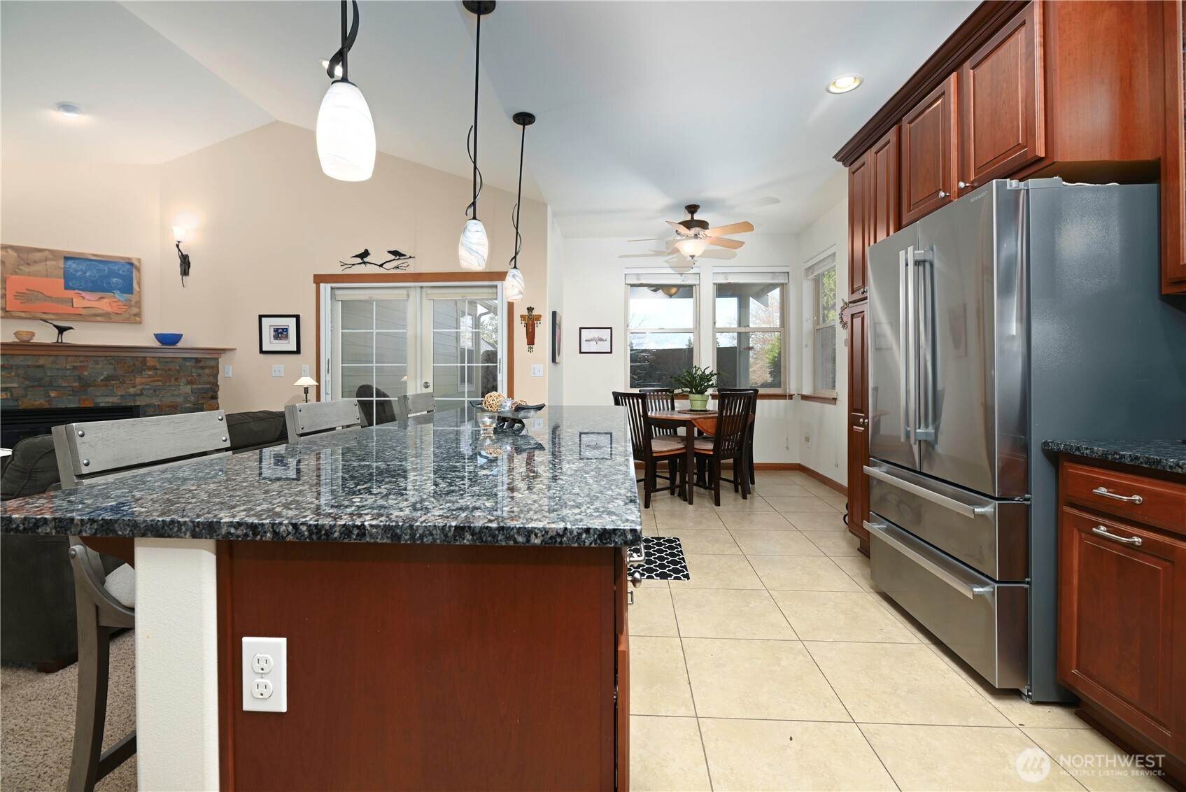 965 Chestnut Loop Property Photo 12