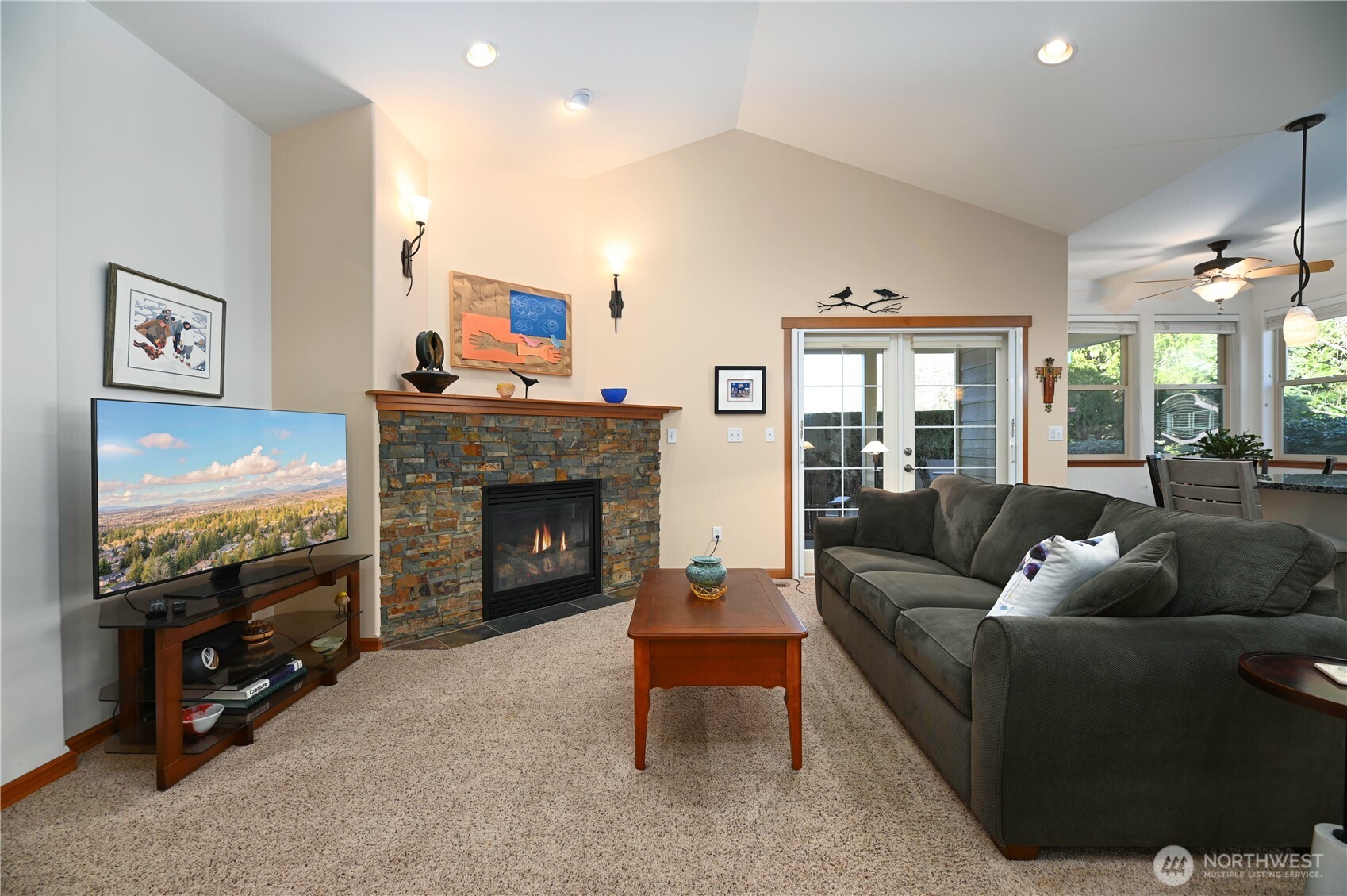965 Chestnut Loop Property Photo 15