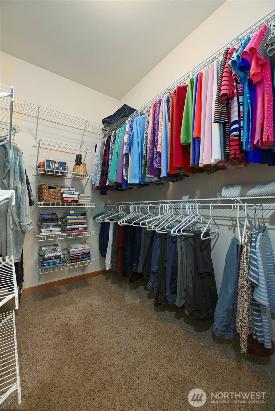 965 Chestnut Loop Property Photo 26