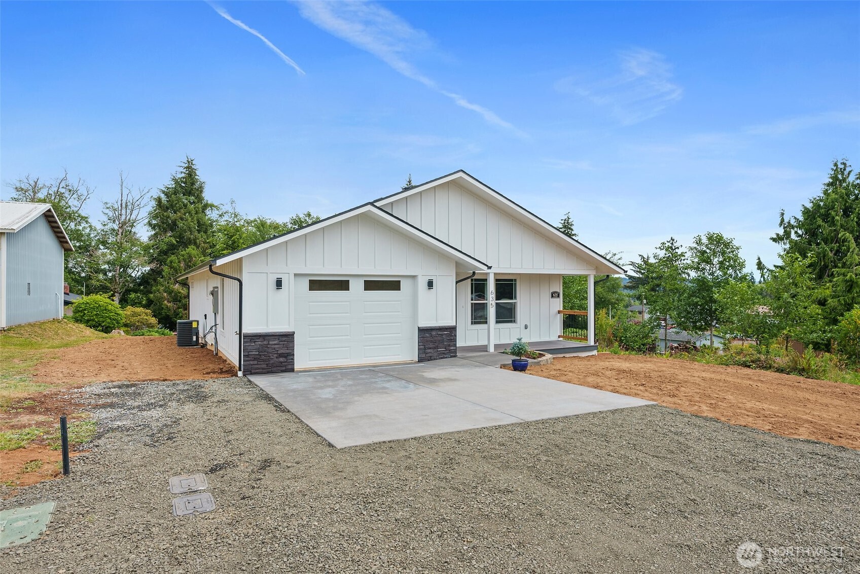 635 Elm Street Property Photo 1