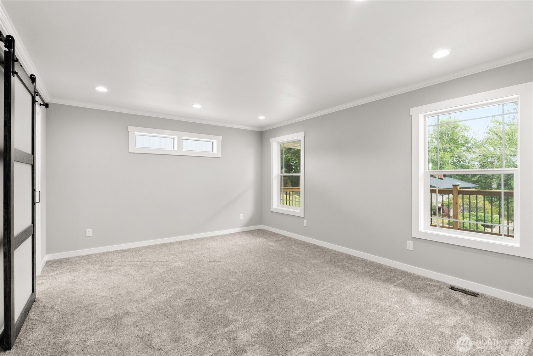 635 Elm Street Property Photo 10