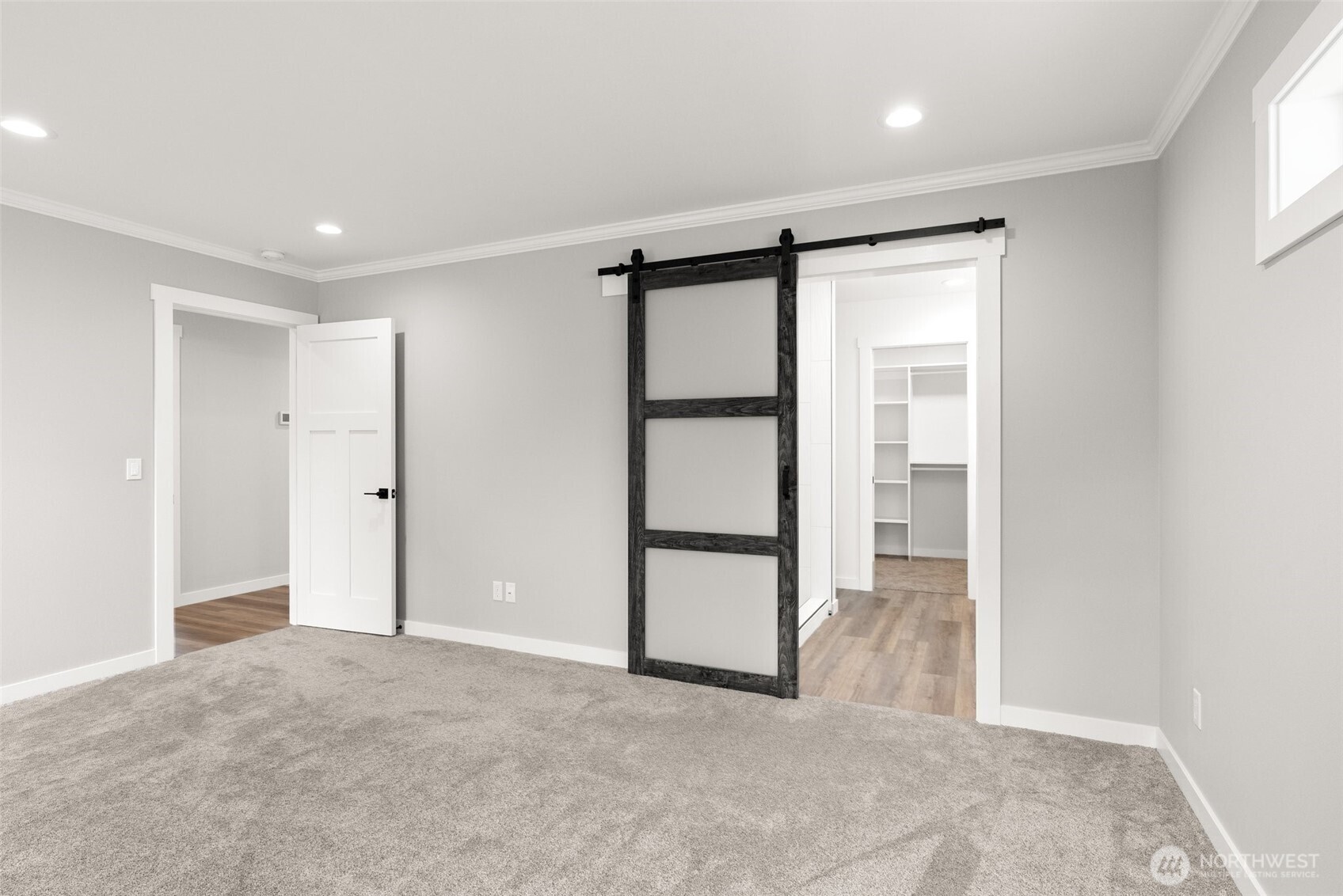 635 Elm Street Property Photo 11