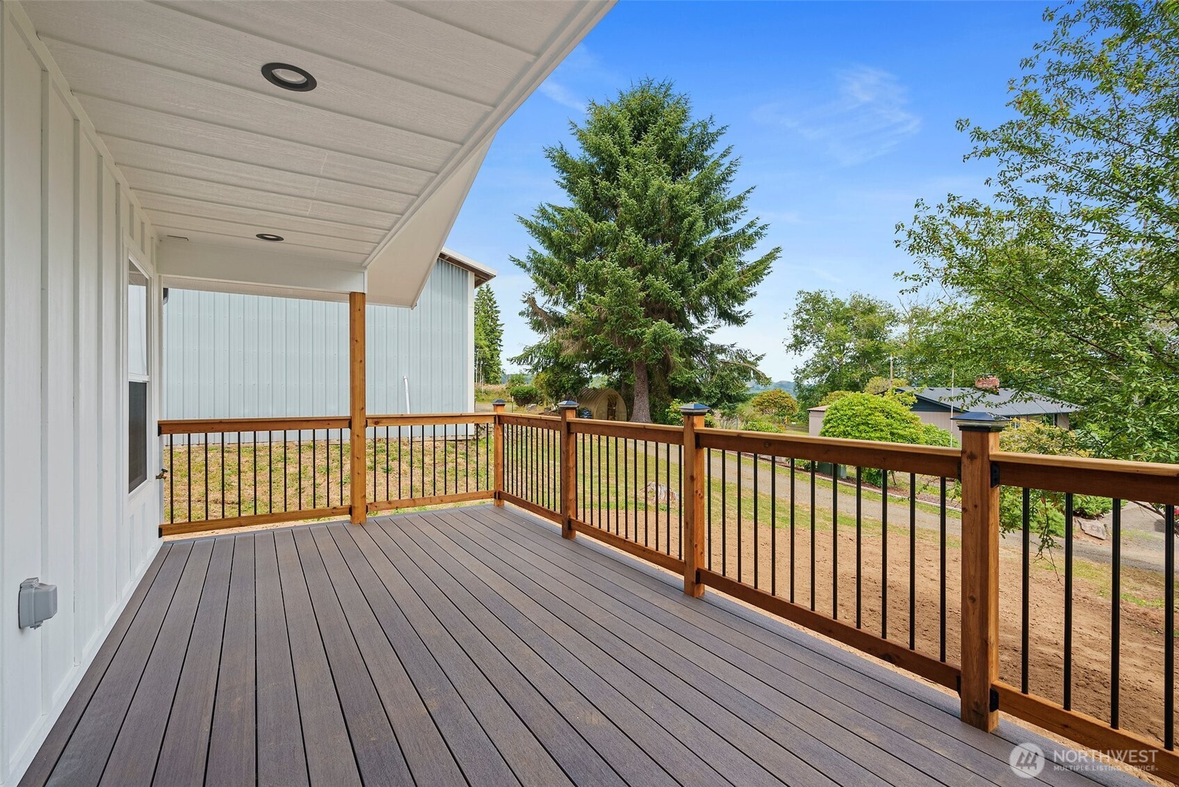 635 Elm Street Property Photo 19