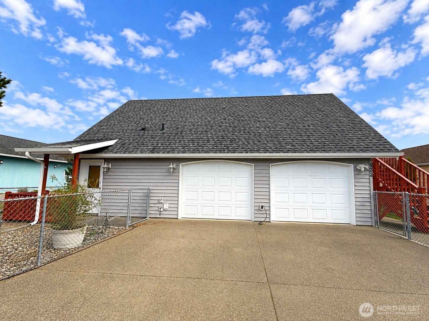 522 Point Brown Avenue Property Photo 5