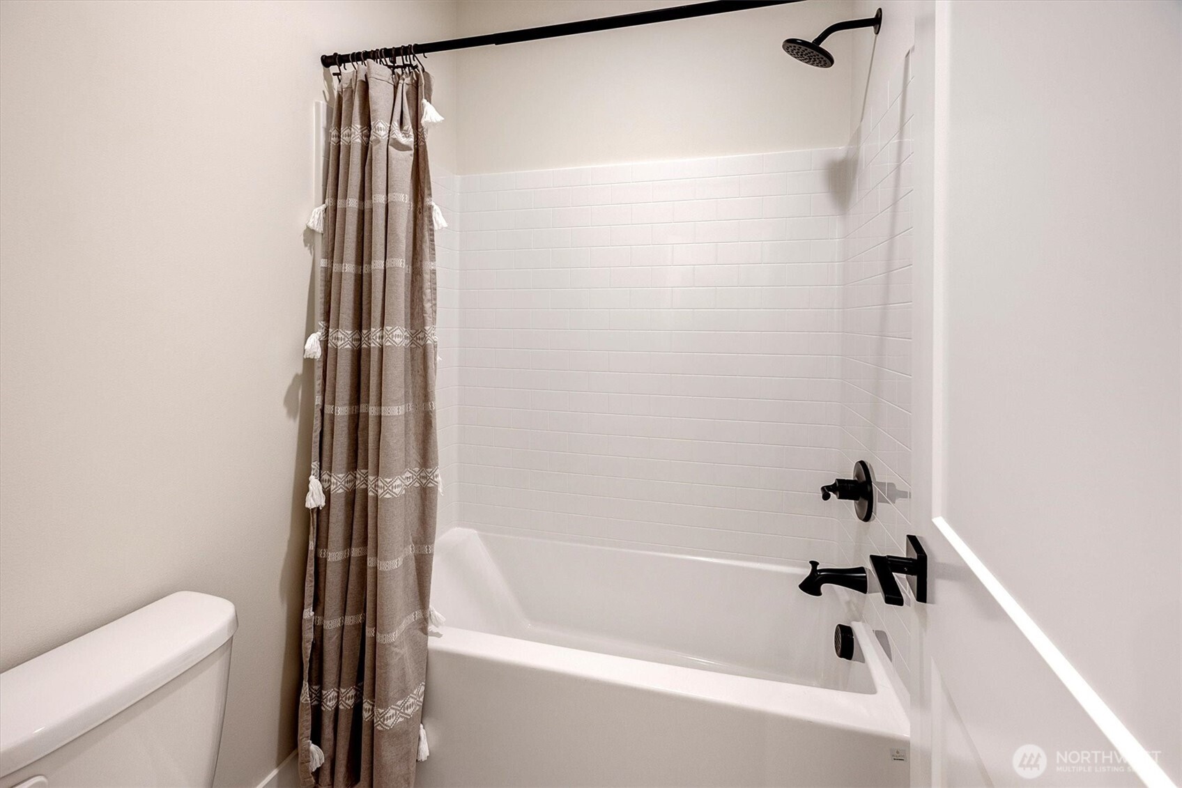 12143 Ne 170th Place Property Photo 27