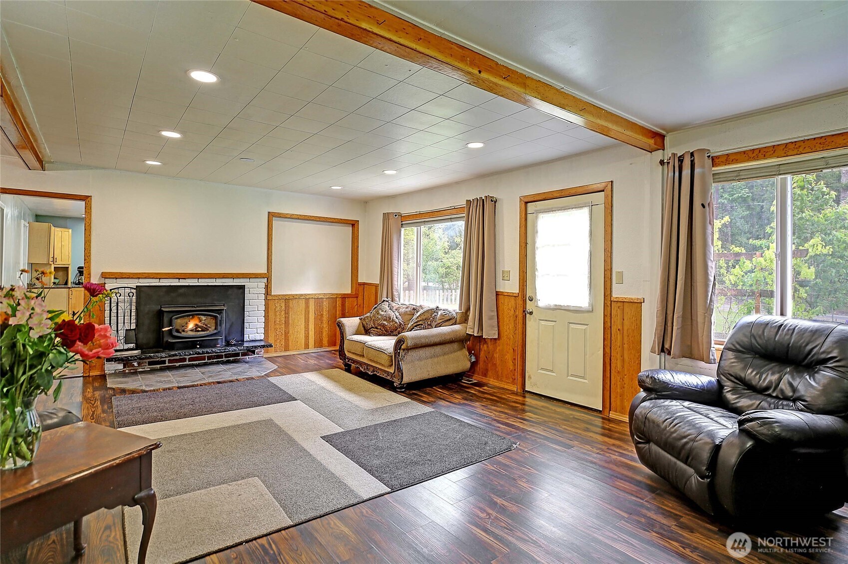 39729 State Route 530 Property Photo 9