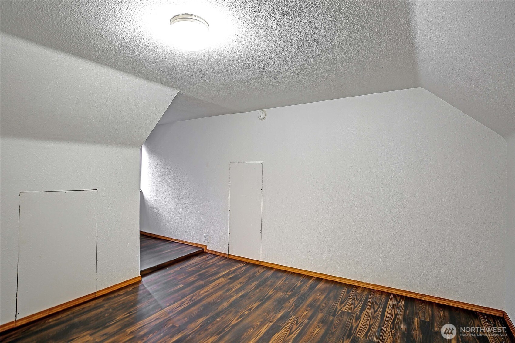 39729 State Route 530 Property Photo 16