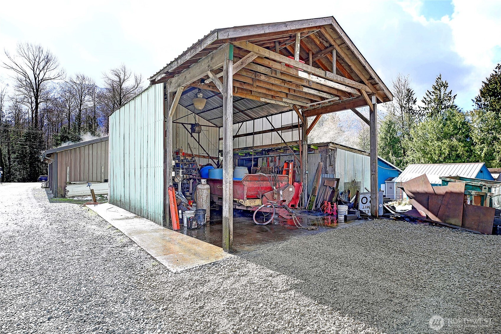 39729 State Route 530 Property Photo 22