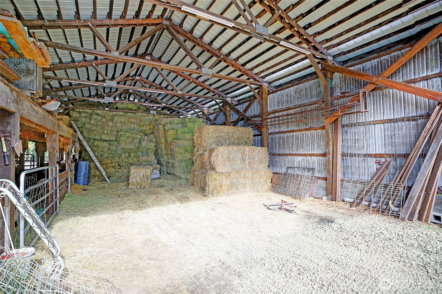 39729 State Route 530 Property Photo 24