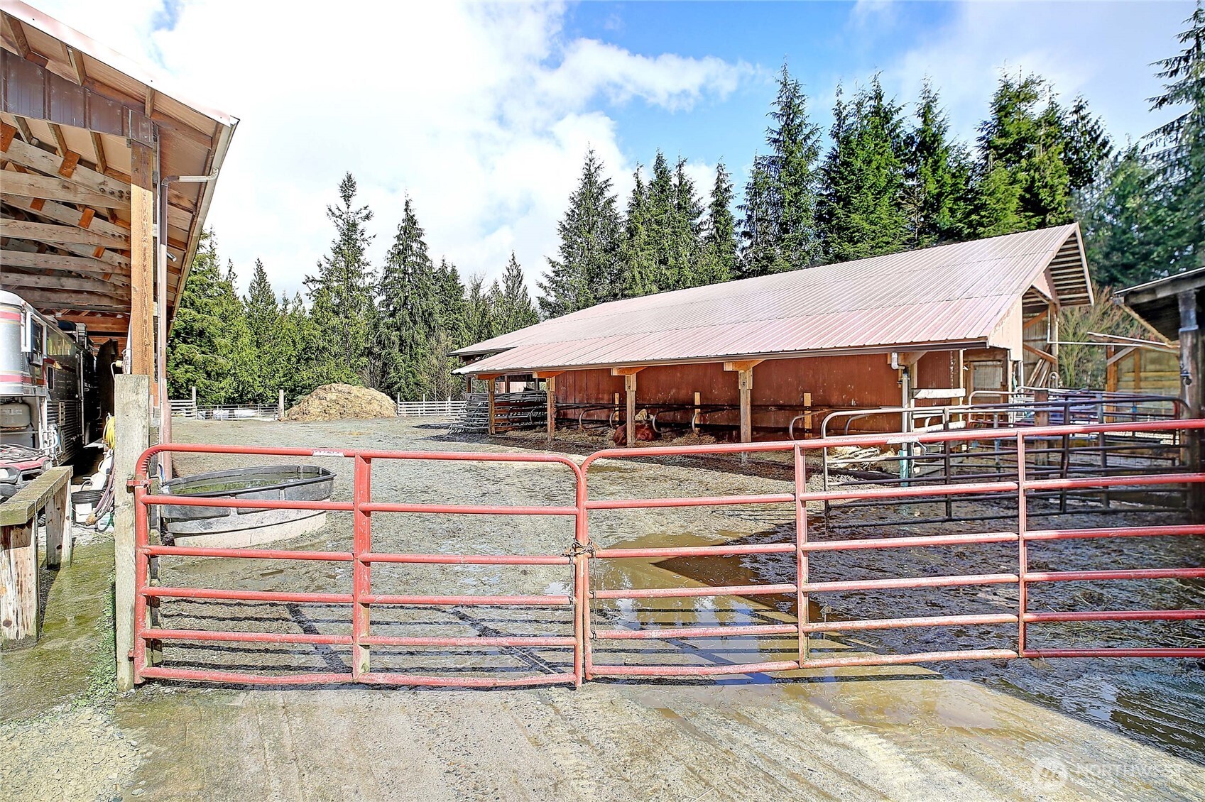 39729 State Route 530 Property Photo 27