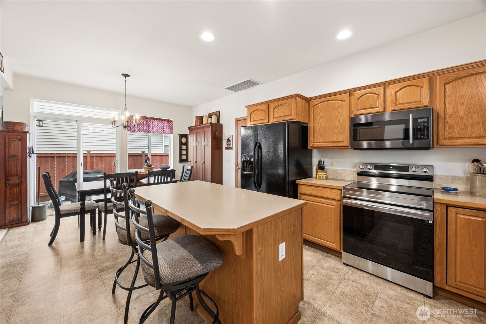 206 Lane Boulevard Property Photo 9