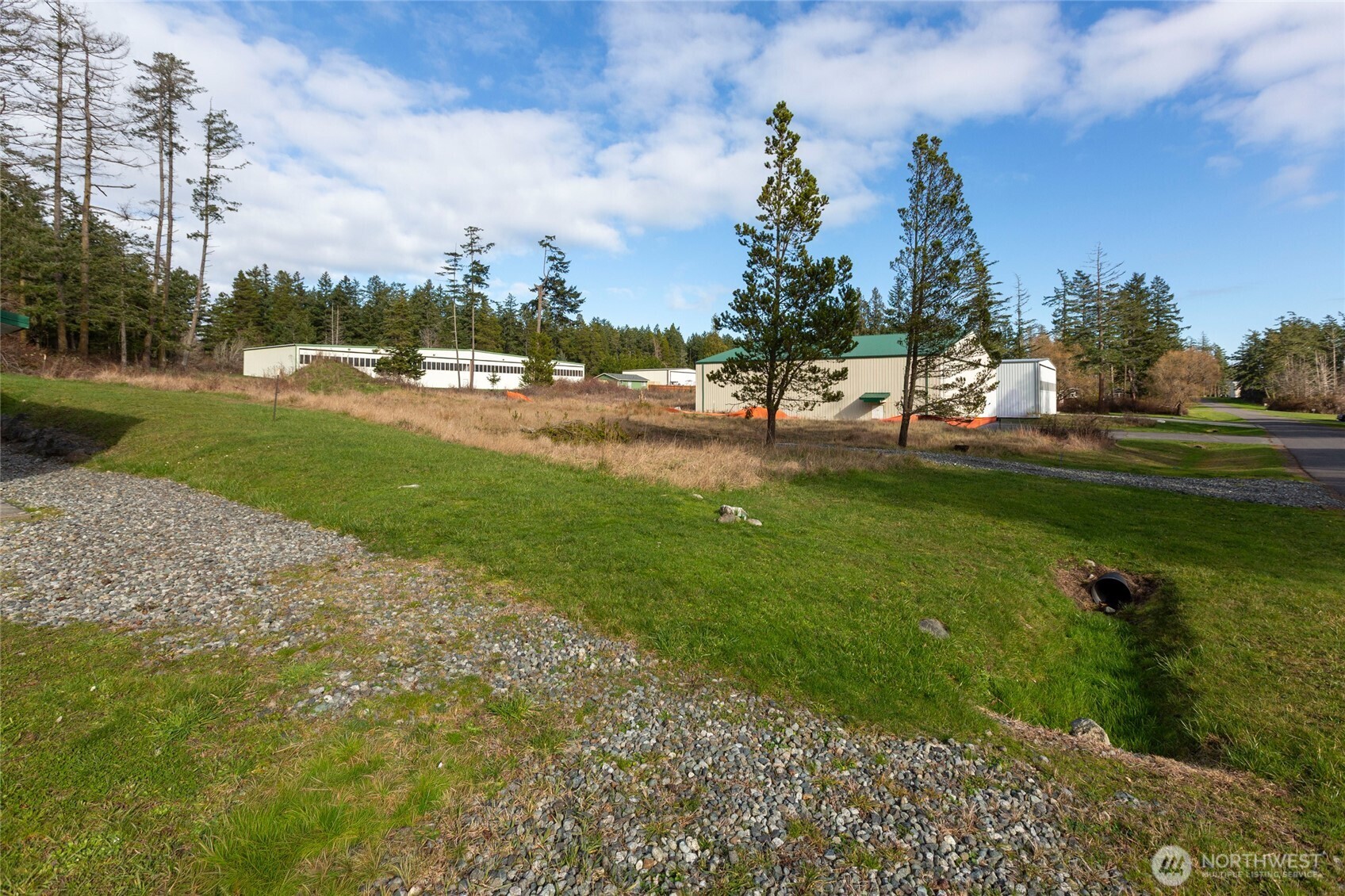121 Cessna Avenue Property Photo 9
