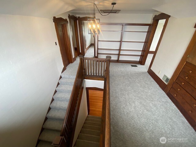 790 E Badger Road Property Photo 29