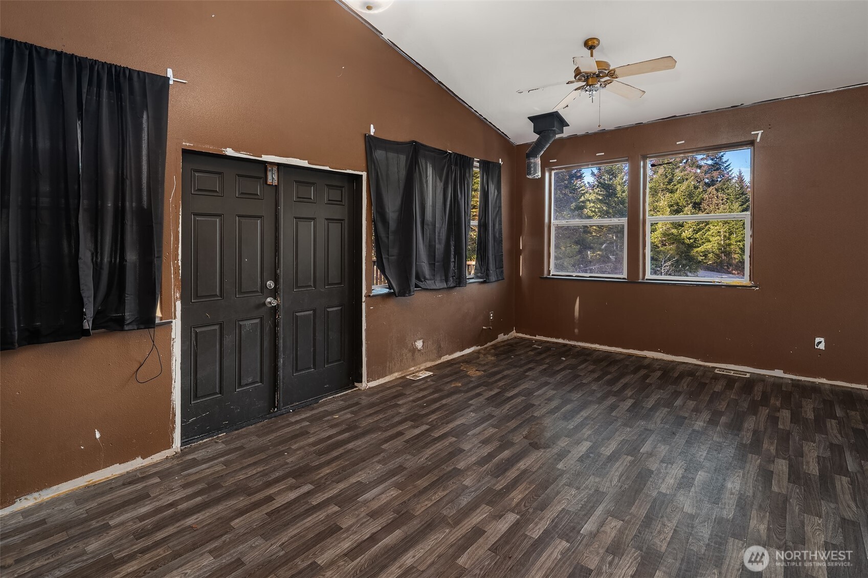 23611 W Ludvick Lake Drive Property Photo 22