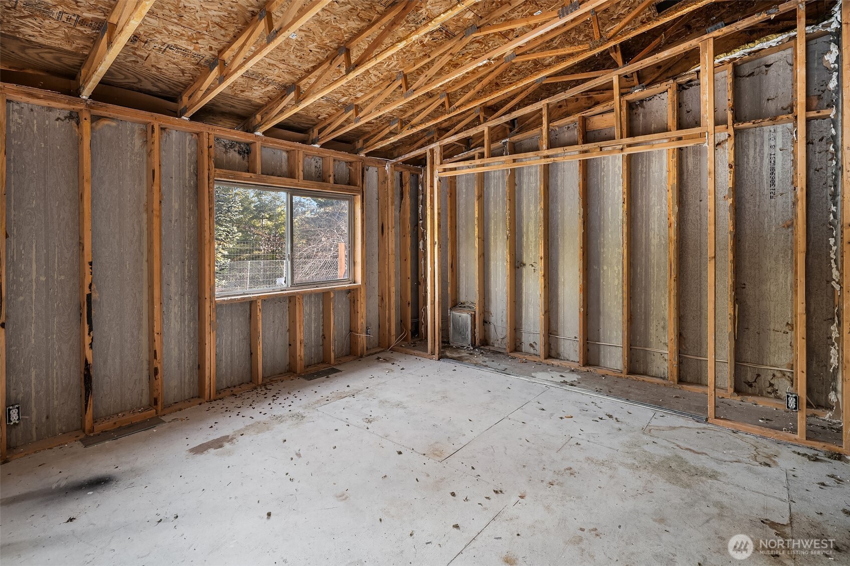 23611 W Ludvick Lake Drive Property Photo 35